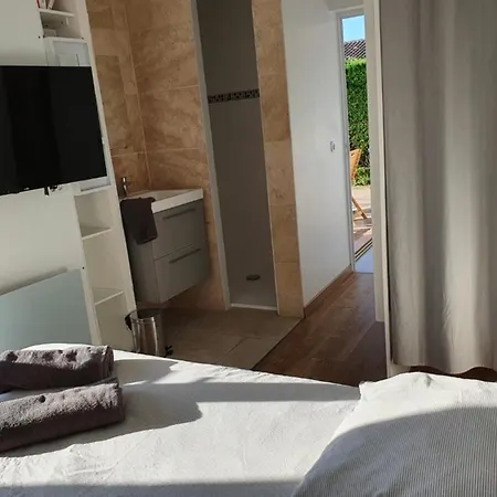 Au Calme Avec Piscine Privative * בורם-לה-מימוזה